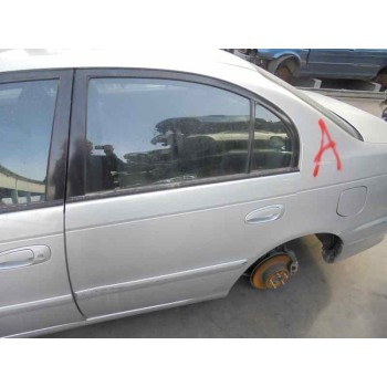 toyota avensis berlina (t 22) del año 2001