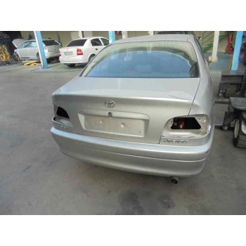 toyota avensis berlina (t 22) del año 2001