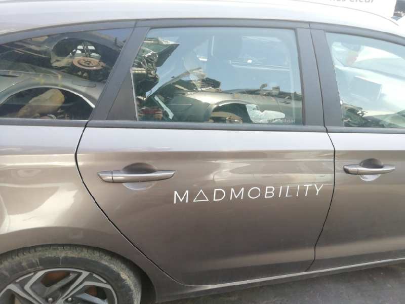 Recambio de puerta trasera derecha para hyundai i30 cw (pd) family referencia OEM IAM   