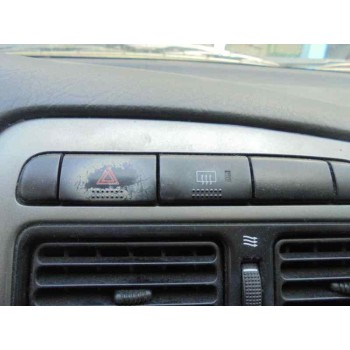 toyota avensis berlina (t 22) del año 2001