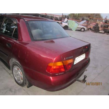 mitsubishi carisma berlina 4 (da0) del año 1999