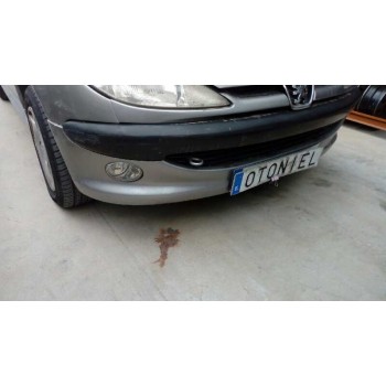 peugeot 206 berlina del año 2002
