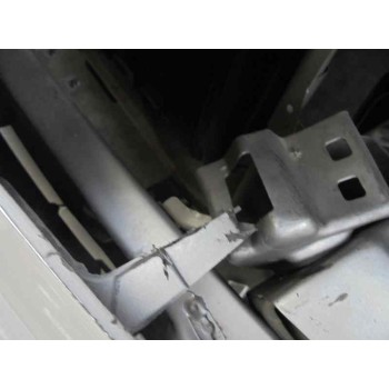 toyota avensis berlina (t 22) del año 2001