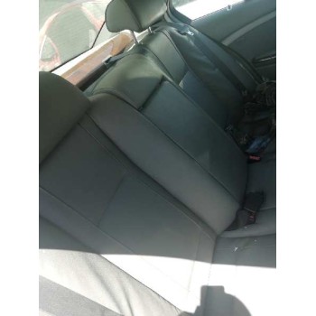 ASIENTOS TRASEROS CUERO 