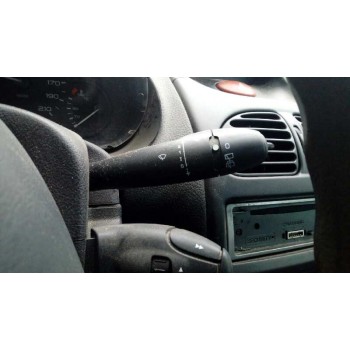 peugeot 206 berlina del año 2002