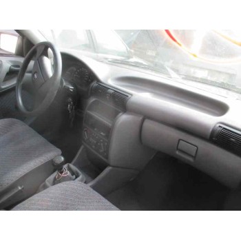 opel astra f berlina del año 1993