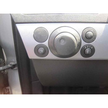 opel astra h berlina del año 2005