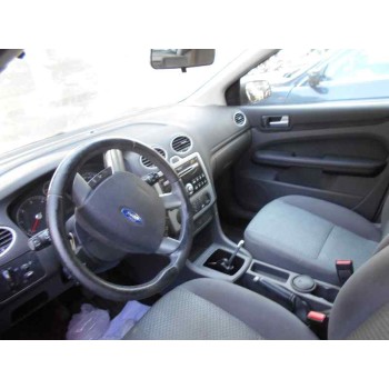 ford focus berlina (cap) del año 2004