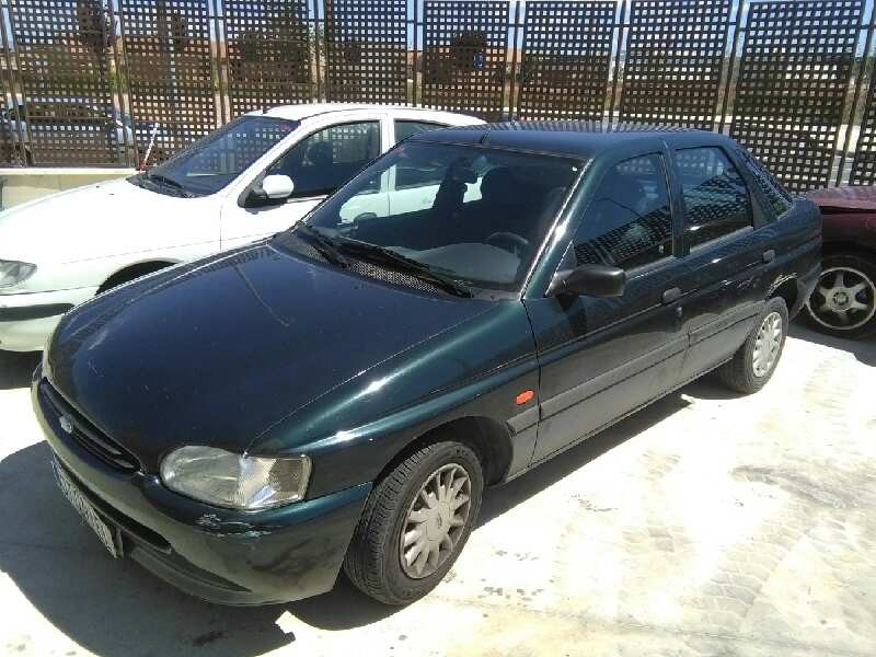 FORD ESCORT BERLINA