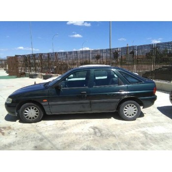 ford escort berlina del año 1996