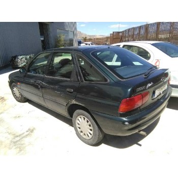 ford escort berlina del año 1996