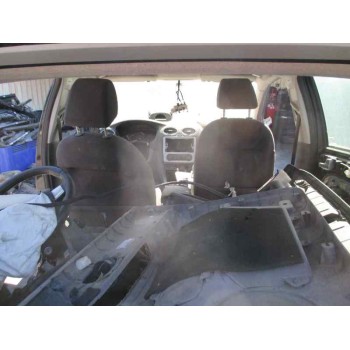 ford focus berlina (cap) del año 2005