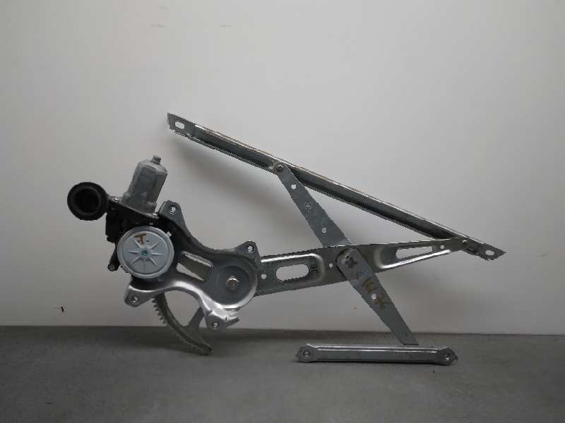 Recambio de elevalunas delantero derecho para toyota rav 4 active referencia OEM IAM 8571035180 6 PINES 