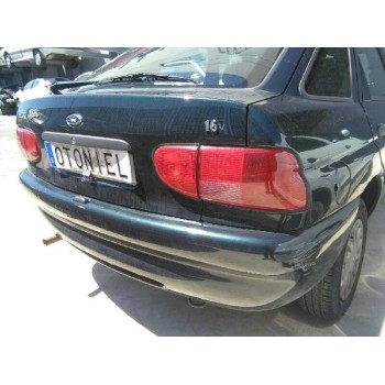 ford escort berlina del año 1996