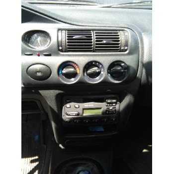 ford escort berlina del año 1996