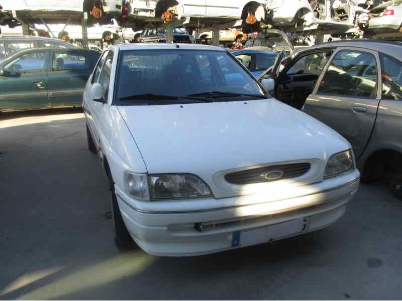 ford escort berlina/turnier del año 1993