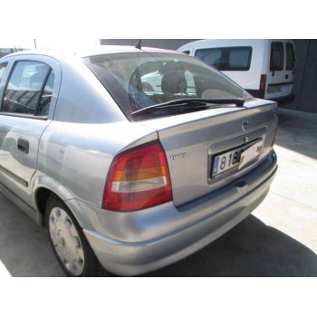 opel astra g berlina del año 2002