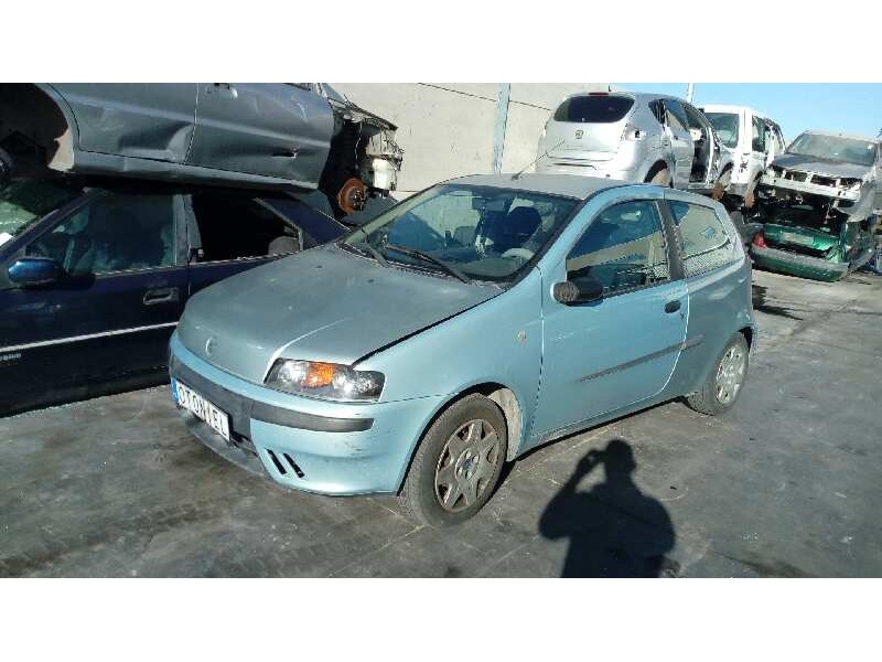 FIAT PUNTO BERLINA (188)