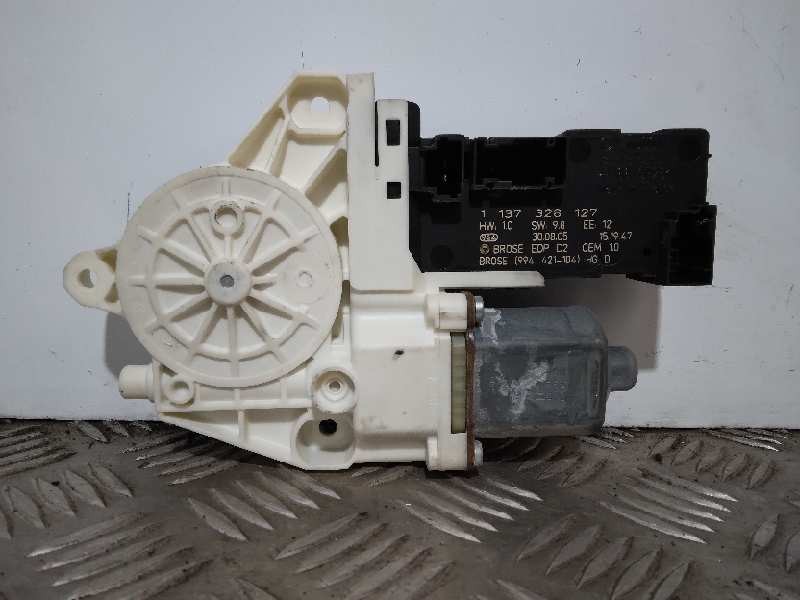 Recambio de motor elevalunas delantero derecho para peugeot 407 st sport referencia OEM IAM 1137328127  