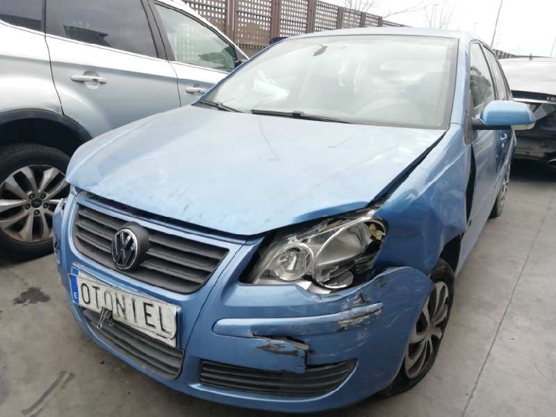 VOLKSWAGEN POLO (9N3)
