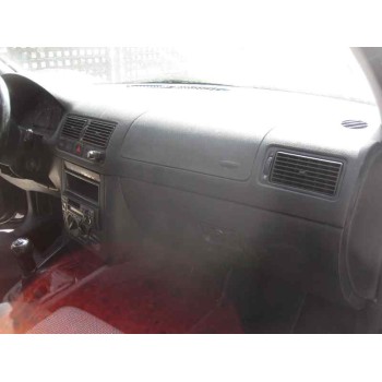 volkswagen golf iv berlina (1j1) del año 2000