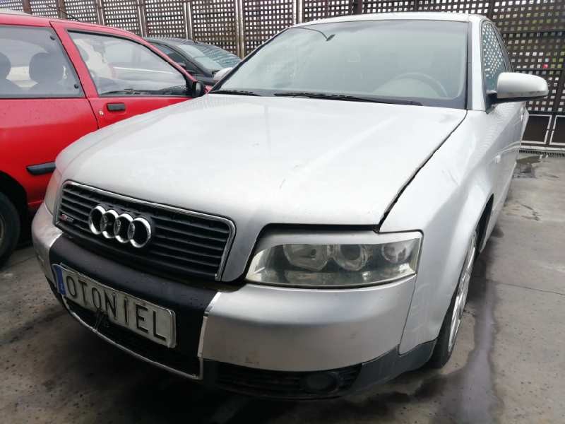 AUDI A4 BERLINA (8E)