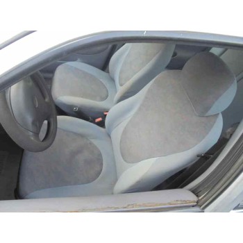 ford fiesta berlina del año 1996