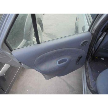 ford fiesta berlina del año 1996