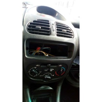 peugeot 206 berlina del año 2000