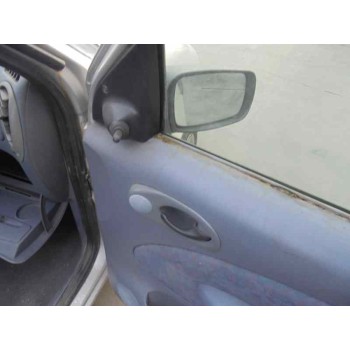 ford fiesta berlina del año 1996