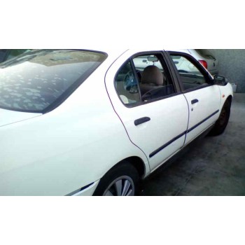nissan primera berlina (p11) del año 2001