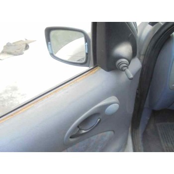 ford fiesta berlina del año 1996