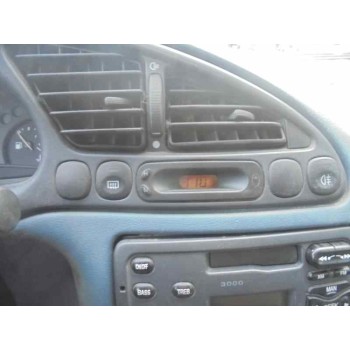 ford fiesta berlina del año 1996