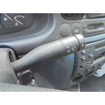 ford fiesta berlina del año 1996