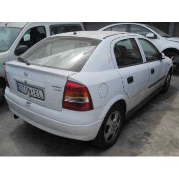 opel astra g berlina del año 2001