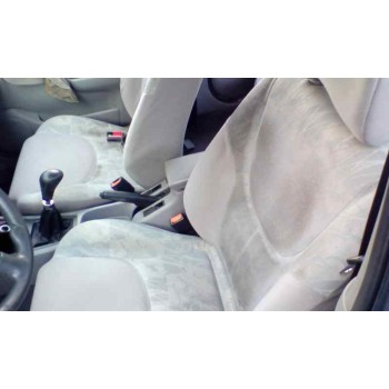 nissan primera berlina (p11) del año 2001