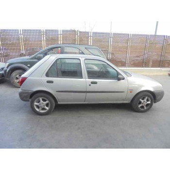 ford fiesta berlina del año 1996