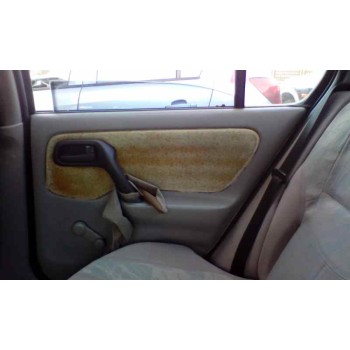 nissan primera berlina (p11) del año 2001