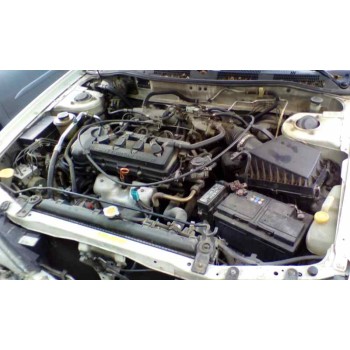 nissan primera berlina (p11) del año 2001