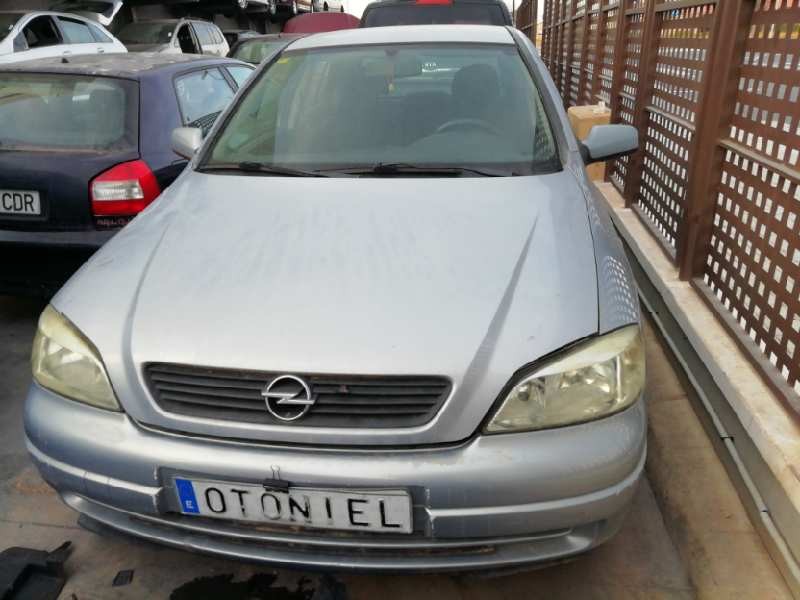 opel astra g berlina del año 2002