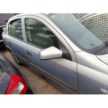 opel astra g berlina del año 2002