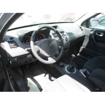 renault megane ii classic berlina del año 2004