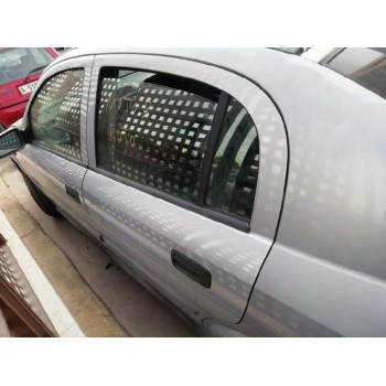 opel astra g berlina del año 2002