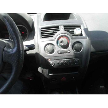 renault megane ii classic berlina del año 2004