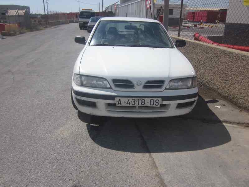 nissan primera berlina (p11) del año 1998