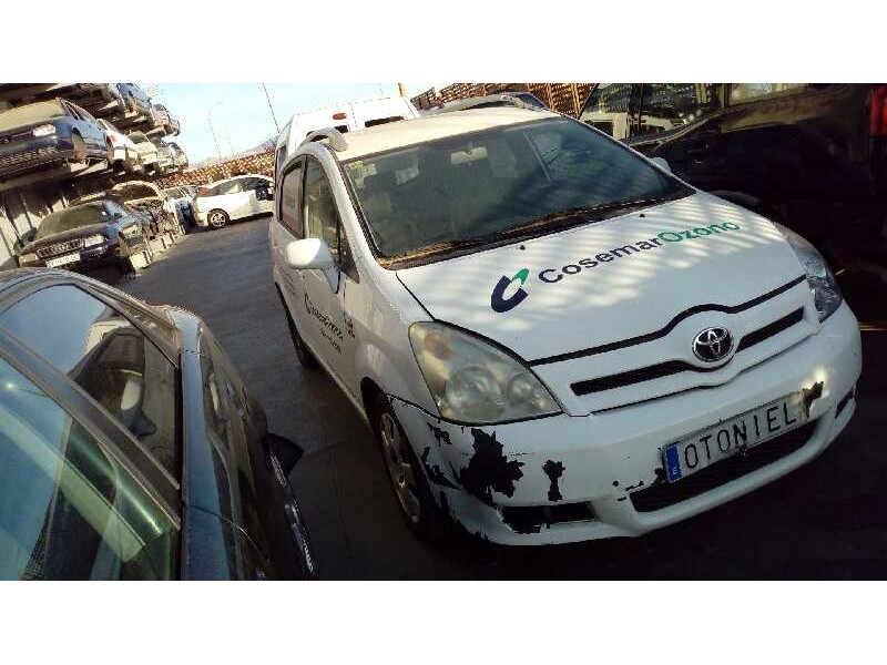 toyota corolla verso (r1) del año 2005