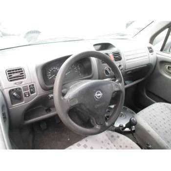 opel agila del año 2002