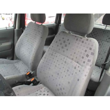 opel agila del año 2002