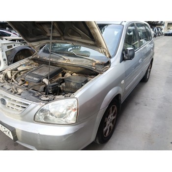 kia carens del año 2004