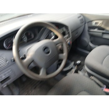 kia carens del año 2004